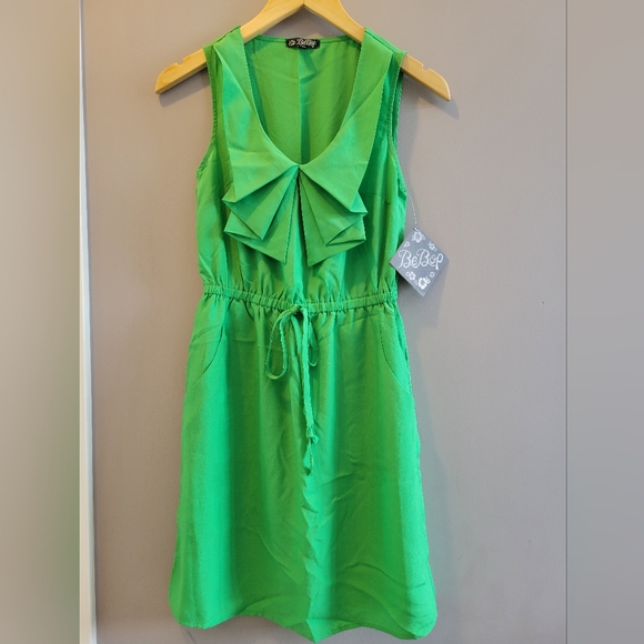 BeBop Dresses & Skirts - NWT Size Small BeBop Kelly Green Dress.